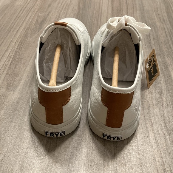 NWT Frye Gia Low lace leather tennis shoe. Size 7.5 - Picture 6 of 10